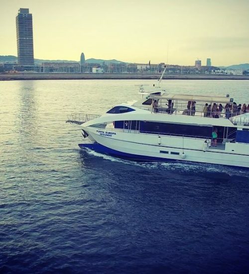 Boat Party Sailing in Barcelona